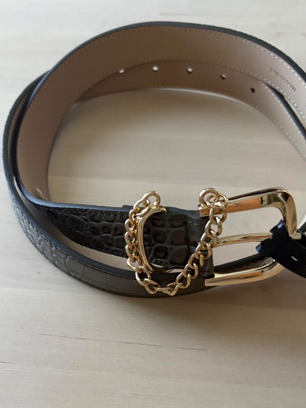 NWT BKE Buckle Women's Olive Belt Gold Sculpted Buckle Chain Detail Small/Medium